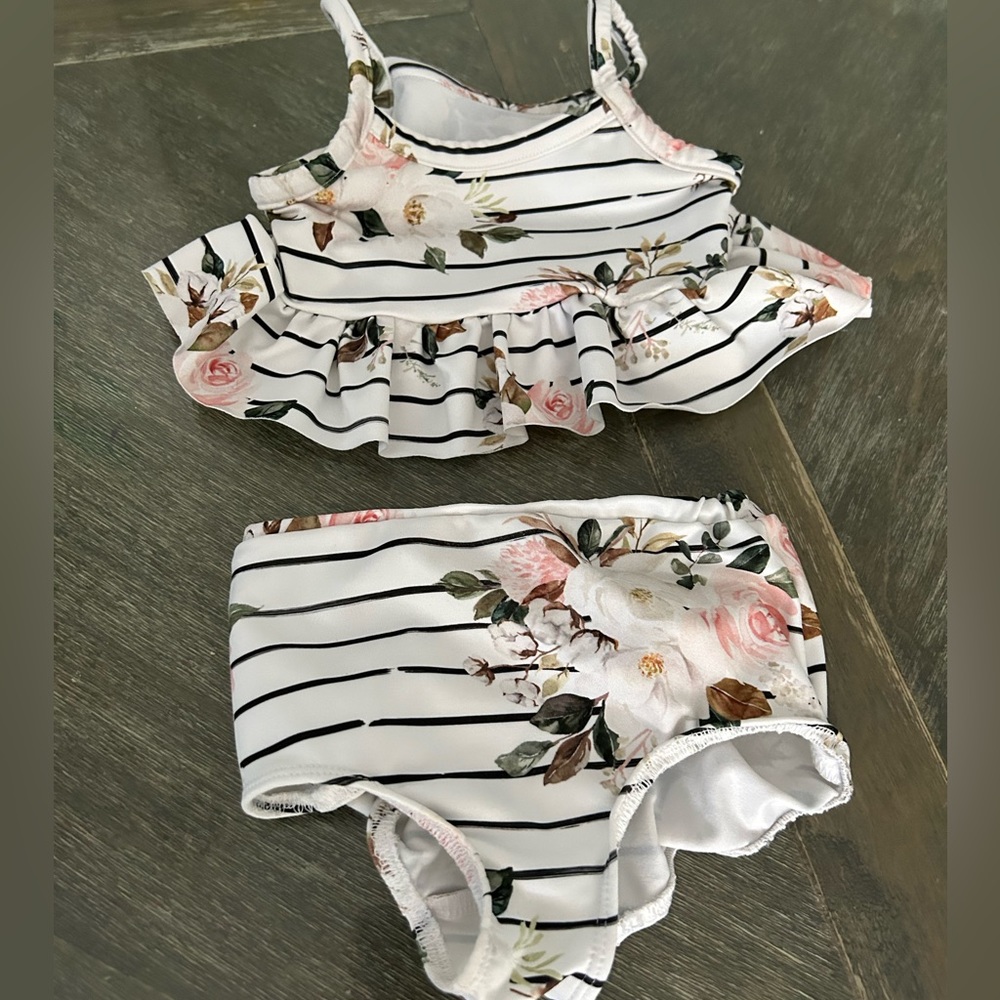 Minted Moose Flora Highwaisted Bokini  NWT. 3T